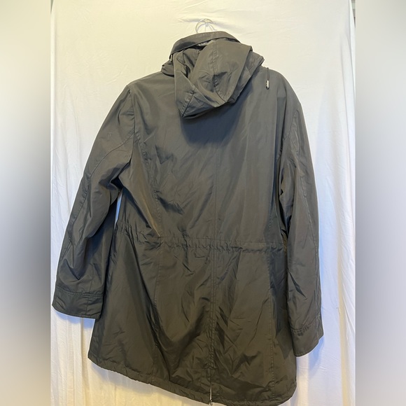 Michael Kors Rain Coat XL - Picture 5 of 5